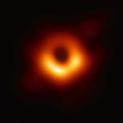 czarna dziura Messier 87